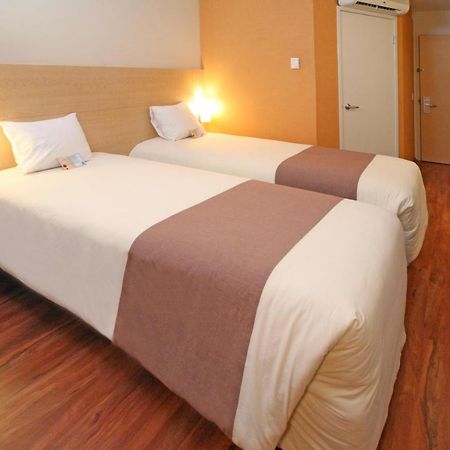 Ibis Aguascalientes Norte Buitenkant foto