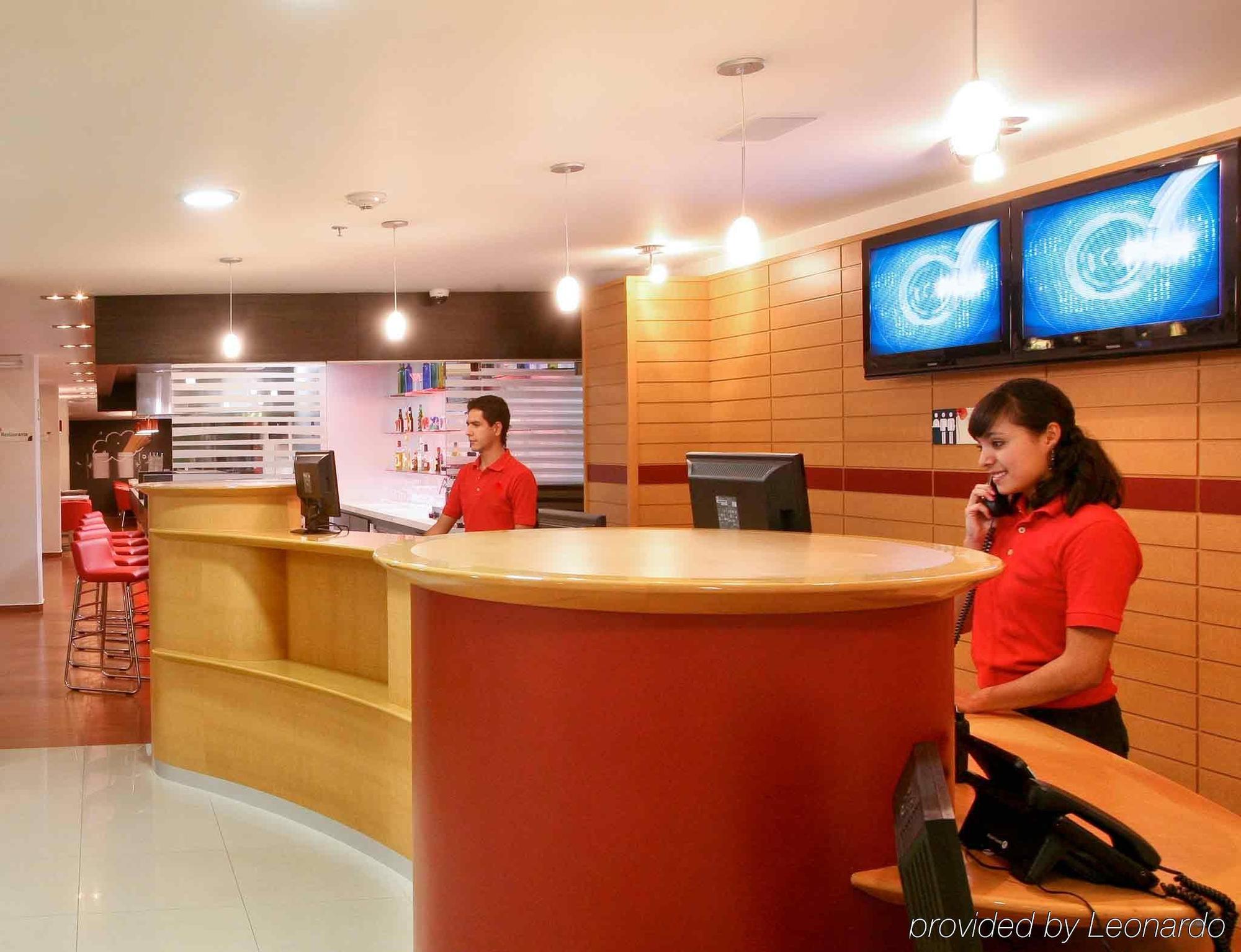 Ibis Aguascalientes Norte Buitenkant foto
